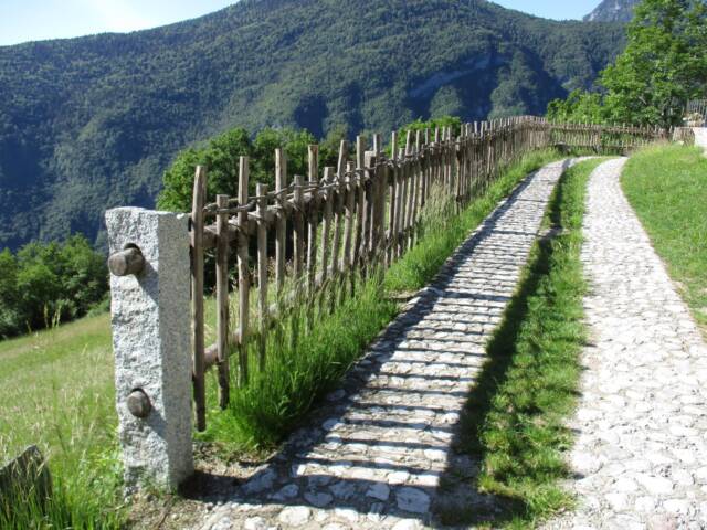 CORSO RECINZIONI TRADIZIONALI IN LEGNO