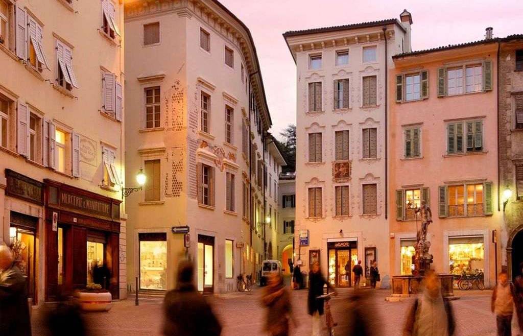 Spostamento posteggi mercato di Rovereto