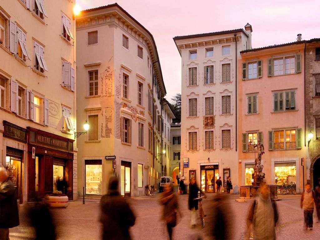 Spostamento posteggi mercato di Rovereto