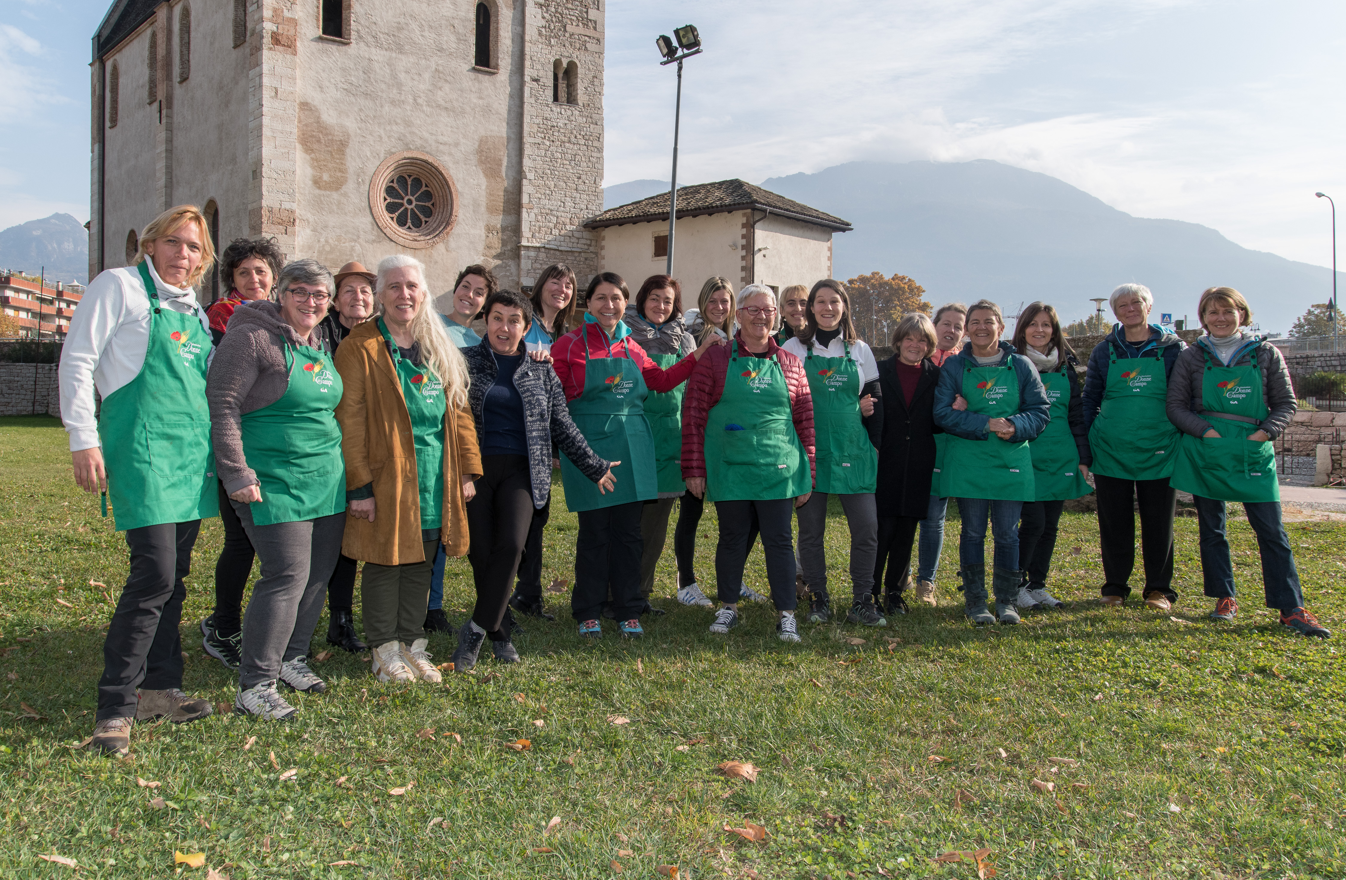 Donne in Campo a San Martino a Piedicastello….aspettando il mercatino di Natale di Trento