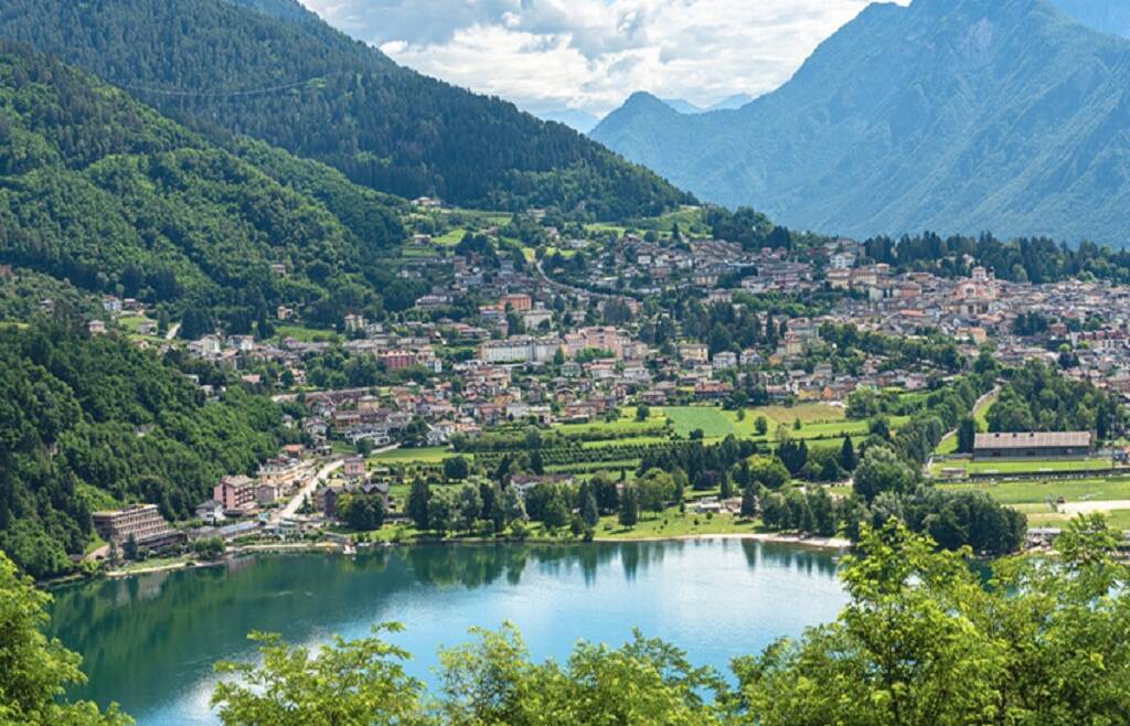 Mercato contadino a Levico Terme